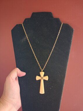 26 inch Avon Cross necklace